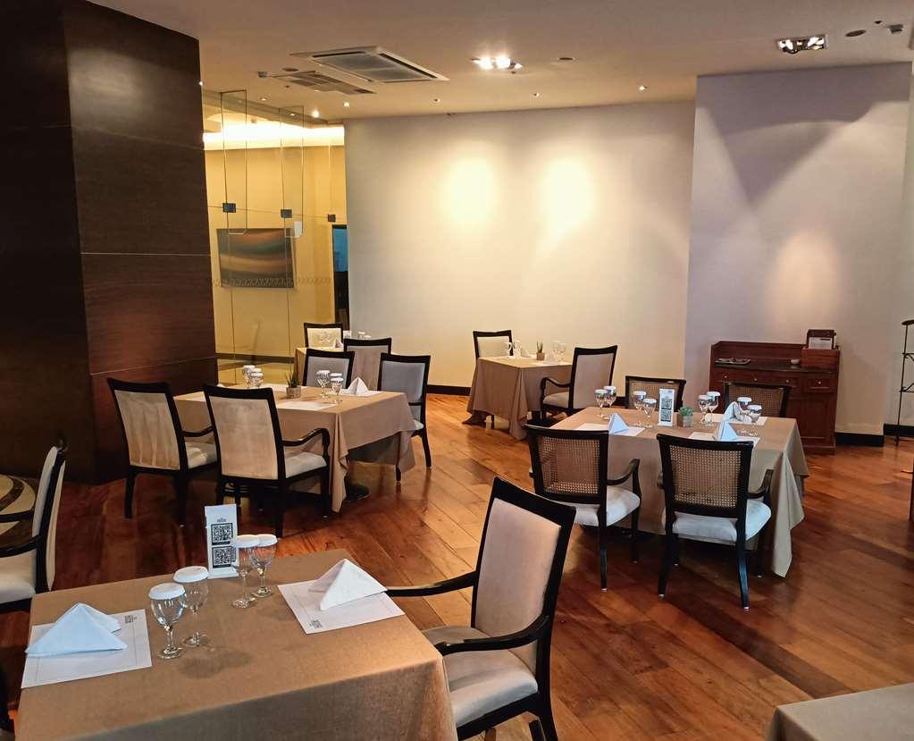 Discovery Suites Manila, Philippines Pasig City Nhà hàng bức ảnh